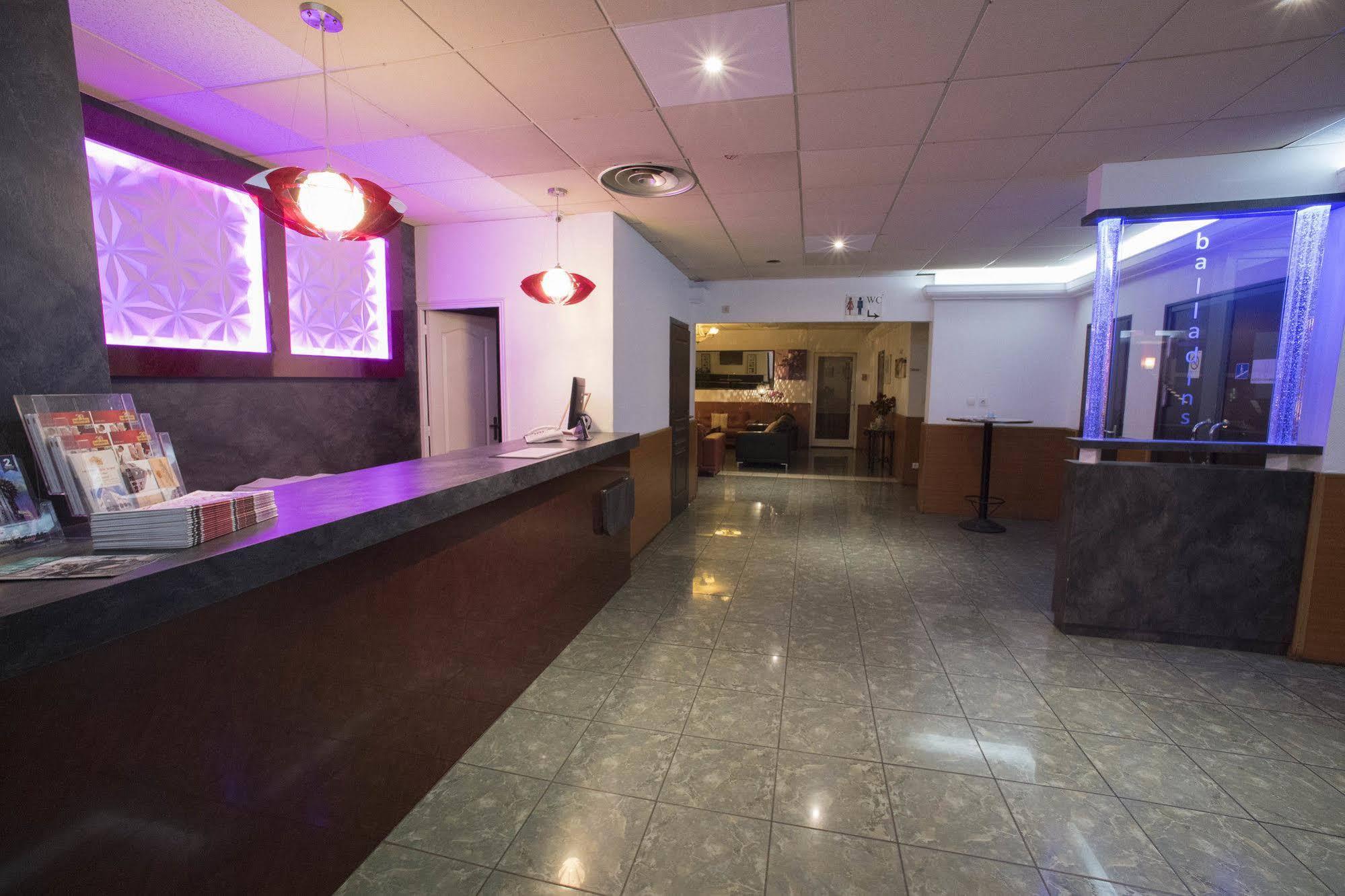 Hotel Restaurant Kyriad Direct Dijon Nord - Zenith - Toison D'Or Eksteriør billede
