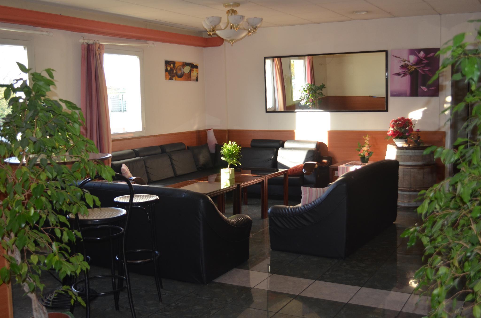 Hotel Restaurant Kyriad Direct Dijon Nord - Zenith - Toison D'Or Eksteriør billede