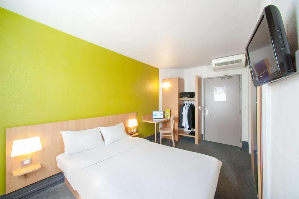 Hotel Restaurant Kyriad Direct Dijon Nord - Zenith - Toison D'Or Eksteriør billede