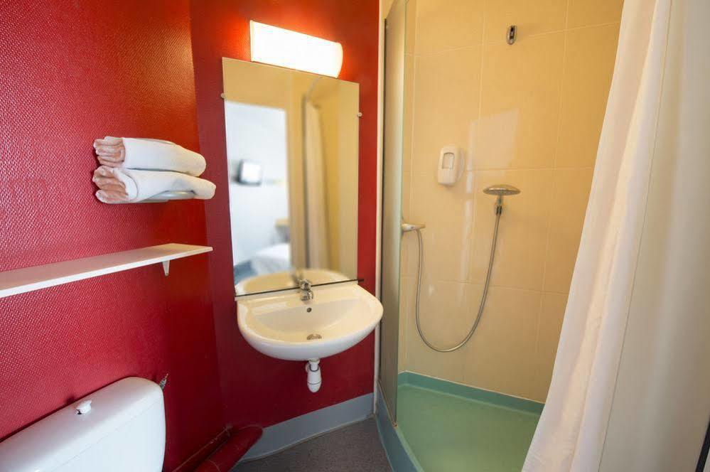 Hotel Restaurant Kyriad Direct Dijon Nord - Zenith - Toison D'Or Eksteriør billede